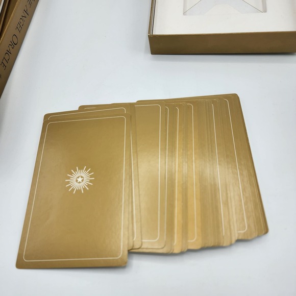 The Angel Oracle working with the Angels for guidance inspiration & love tarot - Picture 7 of 12